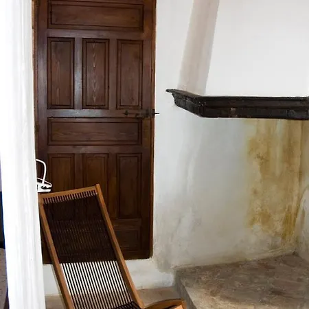 Borgo Petelia, Palazzo Capozza Matrimoniale Гостевой дом Стронголи