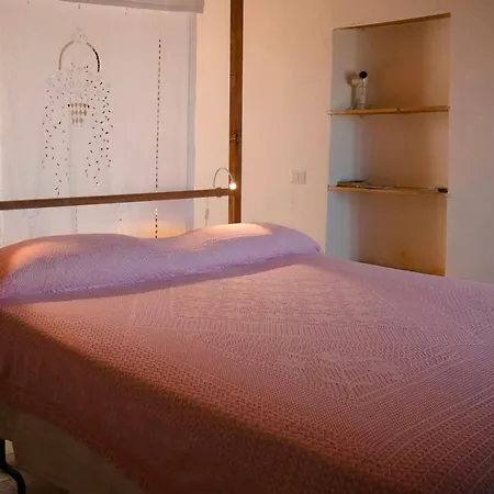Borgo Petelia, Palazzo Capozza Matrimoniale Стронголи